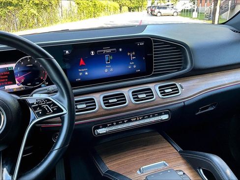 Used 2025 Mercedes-Benz GLE 350 4MATIC image 8
