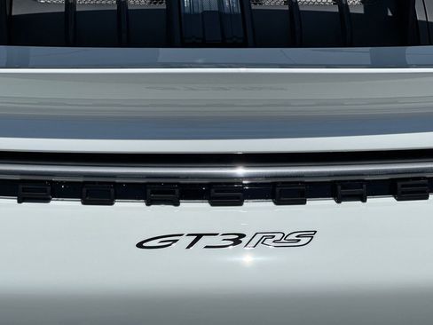 Certified 2025 Porsche 911 GT3 RS RWD image 37