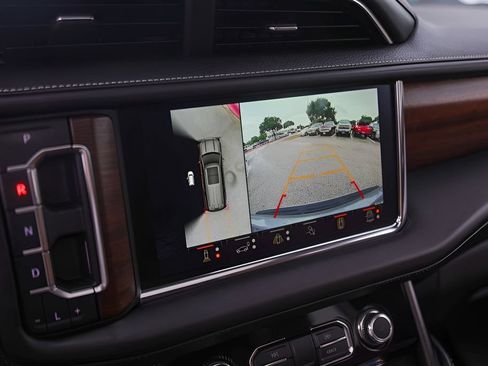 Used 2023 GMC Yukon Denali Ultimate AWD/4WD image 19