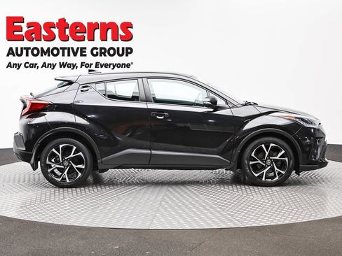 Used 2020 Toyota C-HR XLE FWD image 4