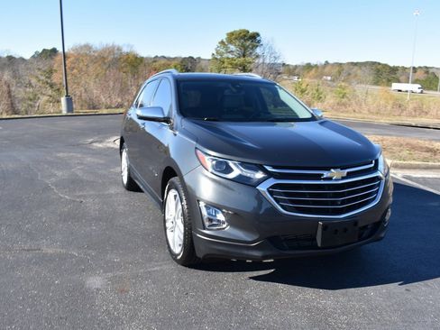 Used 2020 Chevrolet Equinox Premier image 1