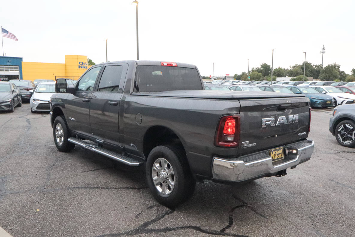 Used 2026 RAM 2500 Big Horn AWD/4WD image 4