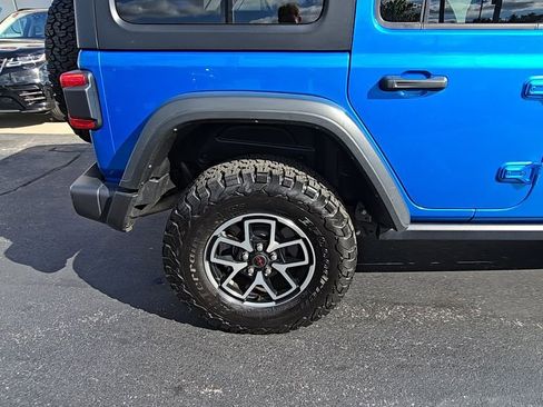 Certified 2024 Jeep Wrangler Unlimited Rubicon w/ Technology Group image 11