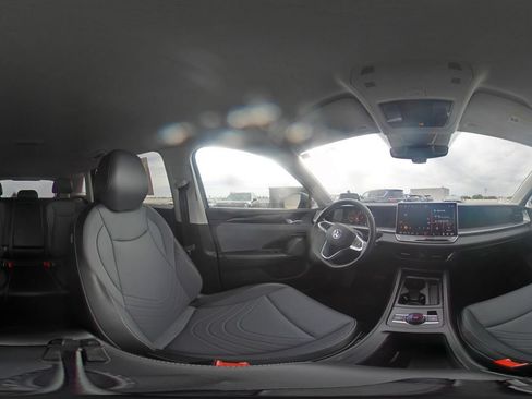 Used 2026 Volkswagen Tiguan SE FWD image 44