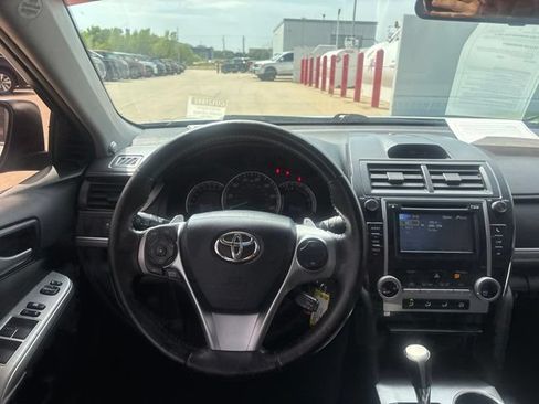 Used 2012 Toyota Camry SE FWD image 27