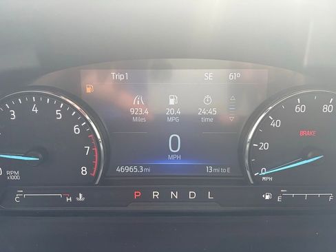 Used 2023 Ford Explorer XLT image 9