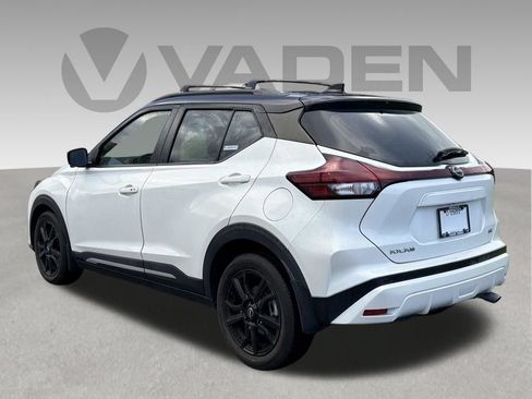 Used 2024 Nissan Kicks SR w/ SR Premium Package FWD image 27
