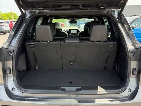 Used 2025 Toyota Highlander XSE AWD/4WD image 22