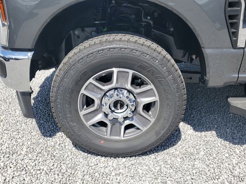 New 2026 Ford F350 Lariat w/ FX4 Off-Road Package image 6