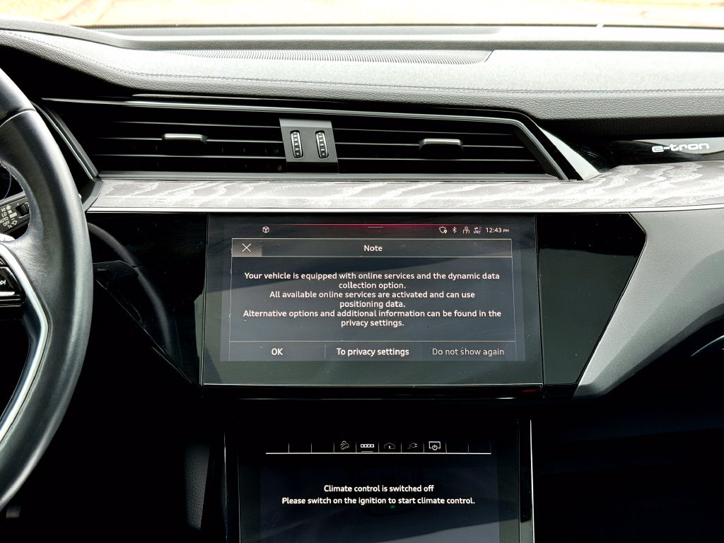 Used 2021 Audi e-tron Premium AWD/4WD image 33