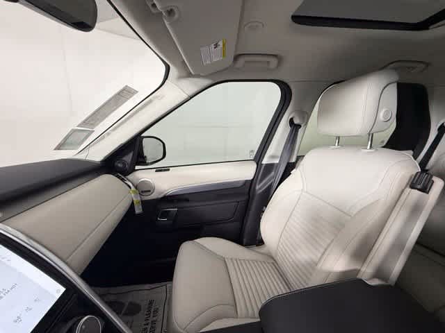 New 2026 Land Rover Discovery Limited Edition AWD/4WD image 18