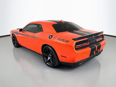 Used 2017 Dodge Challenger SRT Hellcat RWD image 5