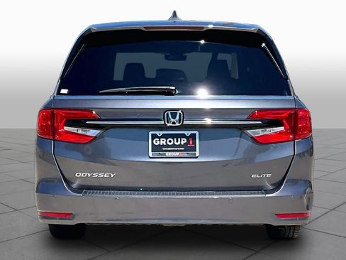 Used 2023 Honda Odyssey Elite image 5