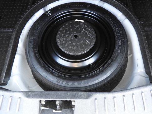 Used 2018 Ford Focus SE image 26