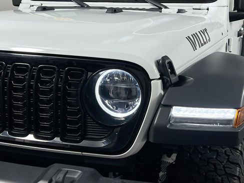 Used 2024 Jeep Wrangler Willys image 11