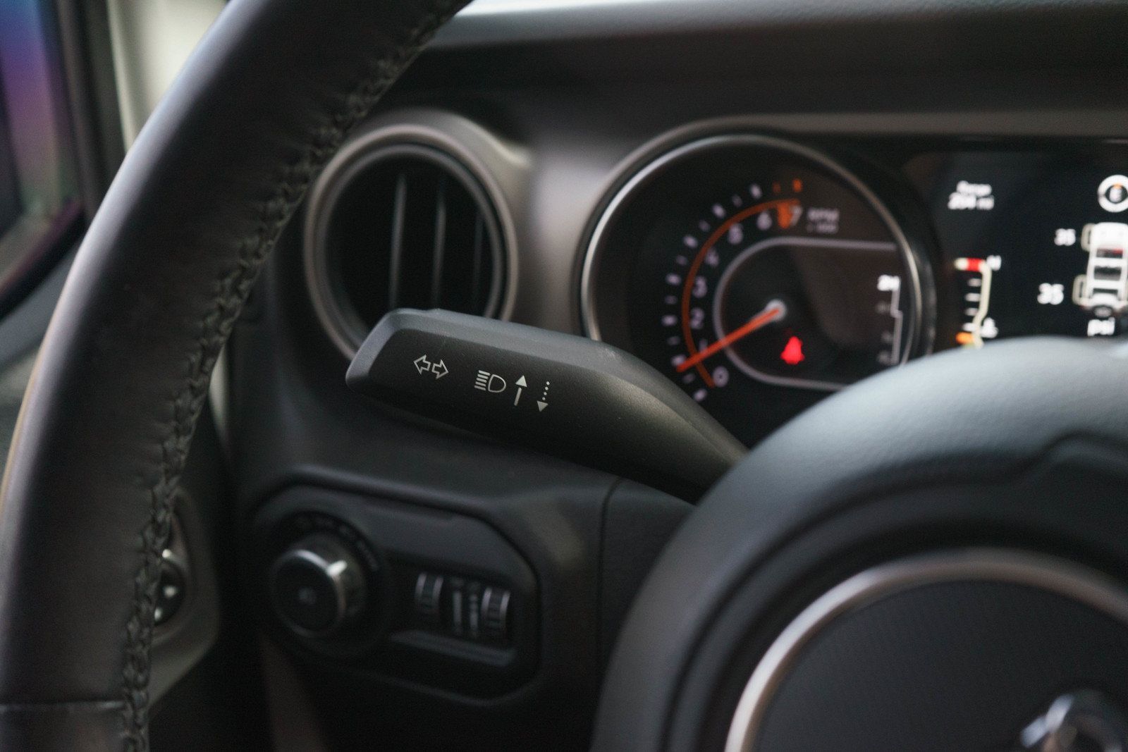Used 2021 Jeep Wrangler Unlimited Sport AWD/4WD image 22