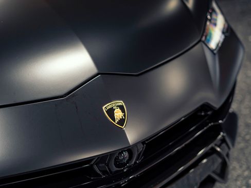 Used 2023 Lamborghini Urus Performante AWD/4WD image 47