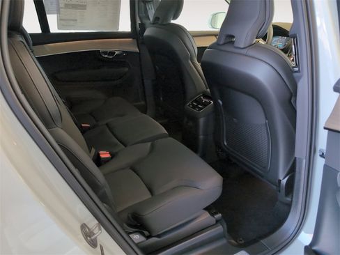 New 2025 Volvo XC90 T8 Plus w/ Protection Package Premier image 13