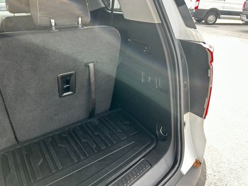 Used 2021 GMC Acadia SLE image 13