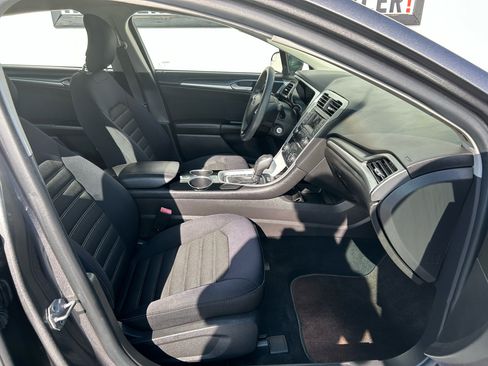 Used 2014 Ford Fusion SE image 21