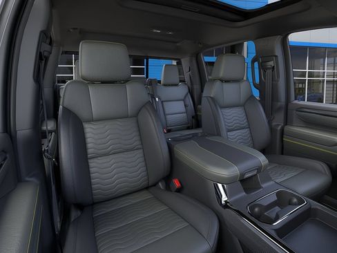 New 2026 Chevrolet Silverado 2500 ZR2 w/ LPO, Dark Essentials Package AWD/4WD image 16