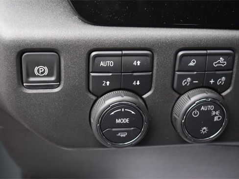 New 2025 Chevrolet Silverado 1500 LT image 21