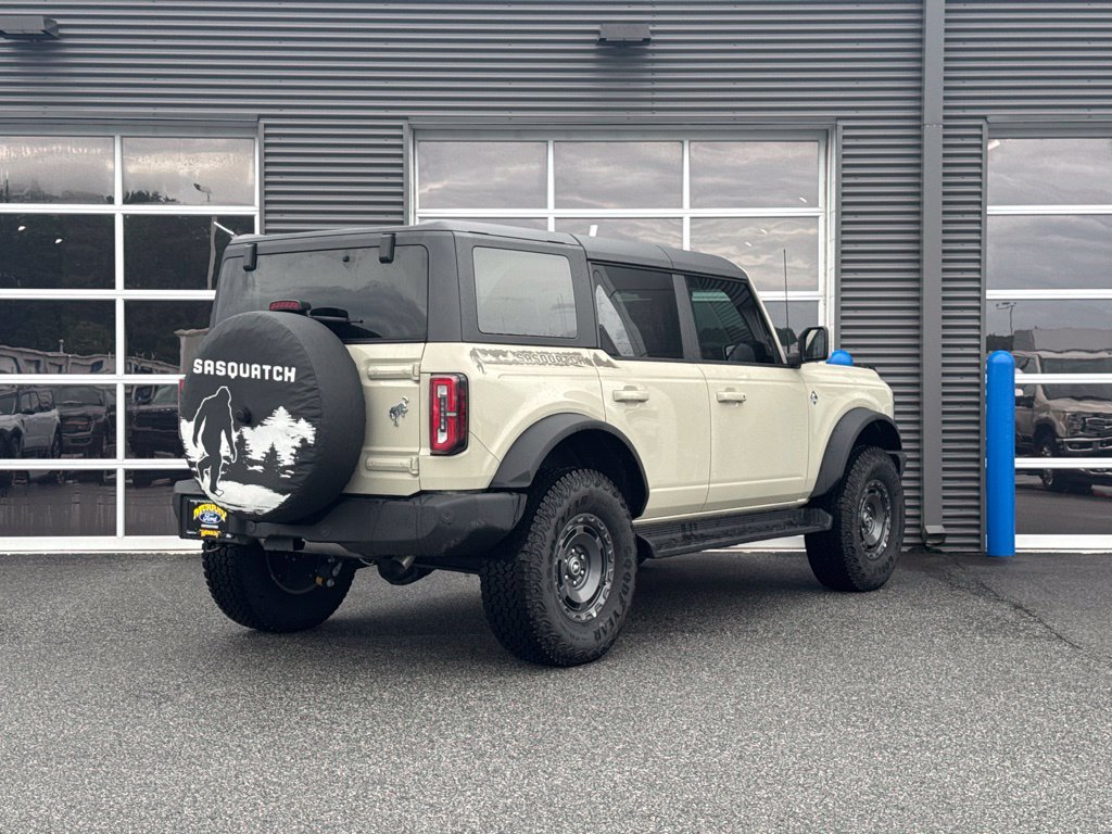 Certified 2025 Ford Bronco Outer Banks w/ Sasquatch Package AWD/4WD image 4