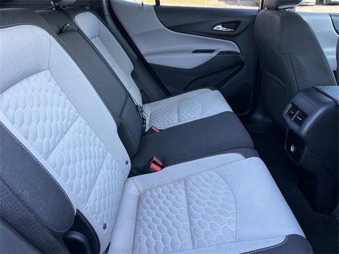 Used 2018 Chevrolet Equinox LS image 22