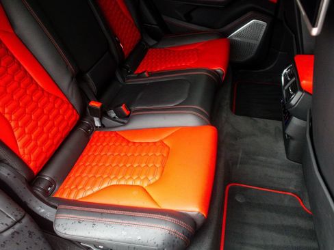 Used 2019 Lamborghini Urus AWD/4WD image 48