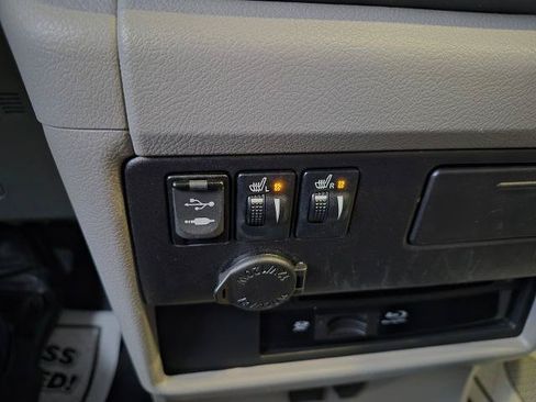 Used 2017 Toyota Sienna XLE Premium FWD image 21