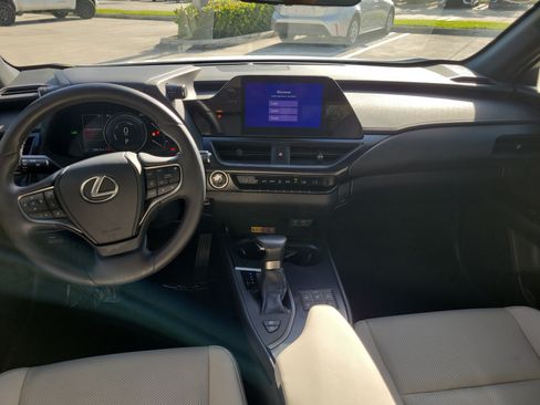 Used 2024 Lexus UX 250h FWD w/ Premium Package image 16