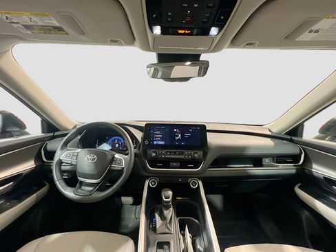 Used 2024 Toyota Grand Highlander XLE image 16