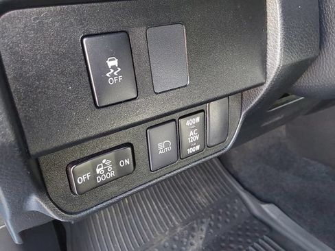 Used 2021 Toyota Tacoma TRD Sport AWD/4WD image 22