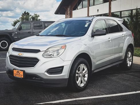 Used 2017 Chevrolet Equinox LS FWD image 12
