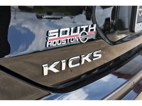 Certified 2025 Nissan Kicks Play S FWD image 27