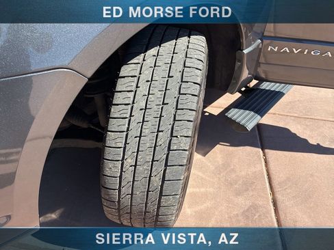 Used 2015 Lincoln Navigator 2WD image 48