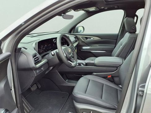 New 2026 Chevrolet Traverse LT w/ Sun and Wheel Package image 15