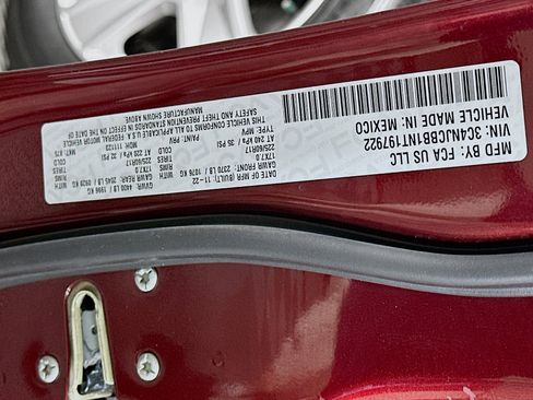 Used 2022 Jeep Compass Latitude image 12