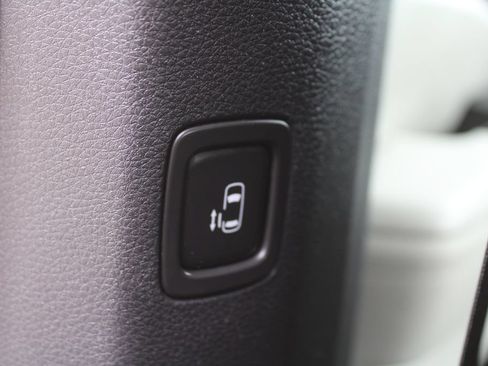 Used 2023 Kia Carnival SX Prestige FWD image 20
