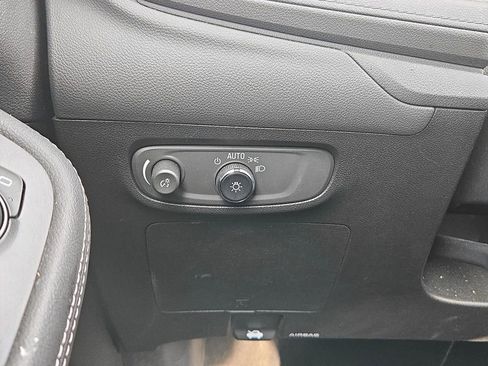 Used 2025 Buick Encore GX Preferred image 21