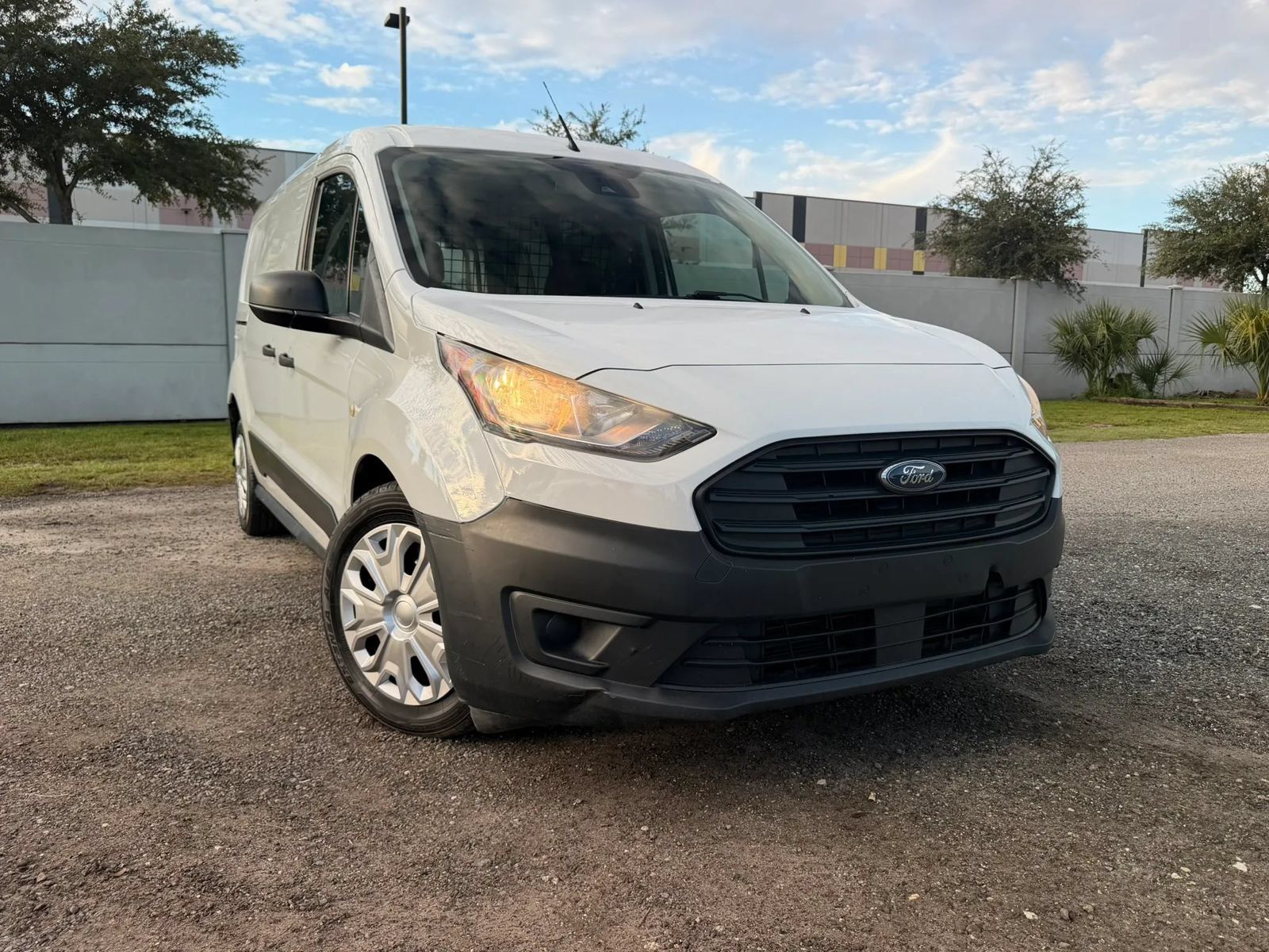 Used 2021 Ford Transit Connect XL FWD image 3