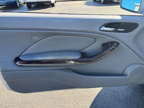 Used 2003 BMW 330Ci Convertible image 9