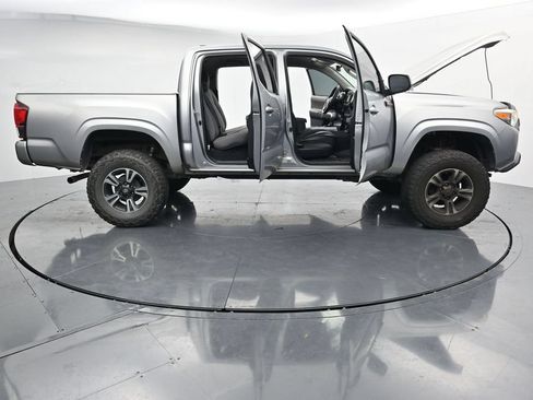 Used 2019 Toyota Tacoma SR w/ SR Convenience Package RWD image 27