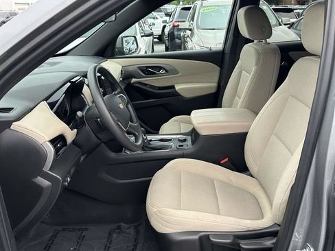 Used 2023 Chevrolet Traverse LS w/ Safety Package FWD image 18