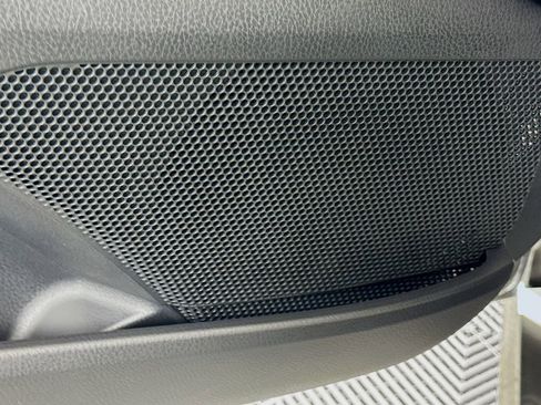 Used 2025 Toyota Camry SE image 19