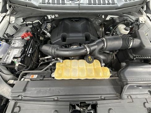 Used 2017 Ford F150 Platinum w/ Equipment Group 701A Luxury image 26