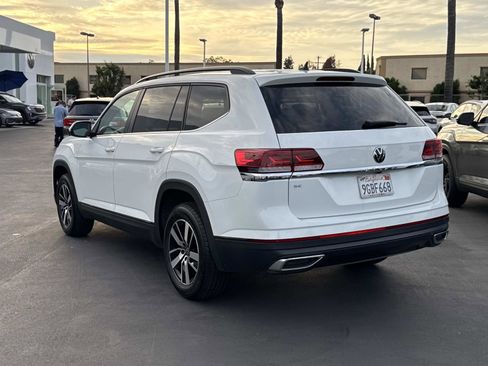 Certified 2023 Volkswagen Atlas SE image 3
