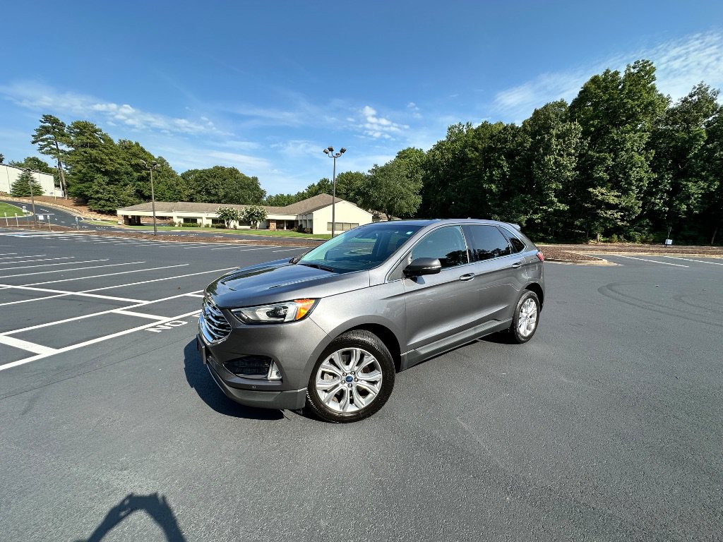 Used 2022 Ford Edge Titanium AWD/4WD image 3