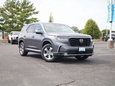 New 2025 Honda Pilot EX-L image 2