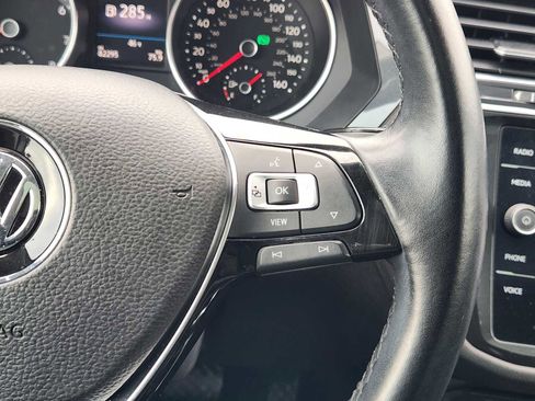 Used 2019 Volkswagen Tiguan SE w/ Panoramic Sunroof Package image 29